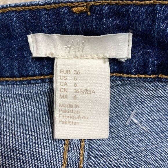 H&M Cutoff Denim Shorts Size 6 - Picture 4 of 6